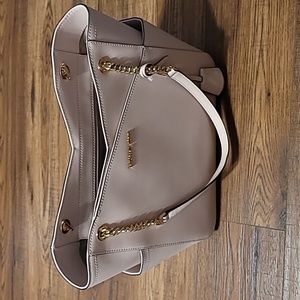 Michael kors purse medium